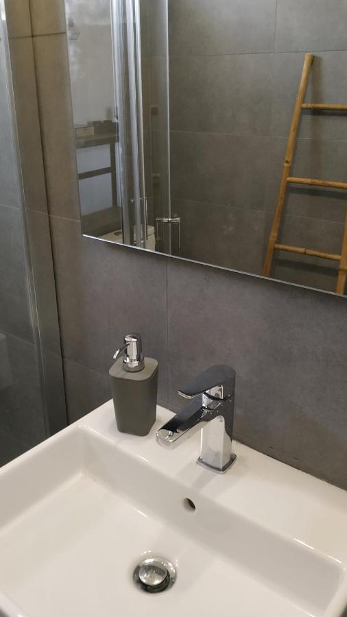 Bed and Breakfast Stalis Drops Экстерьер фото