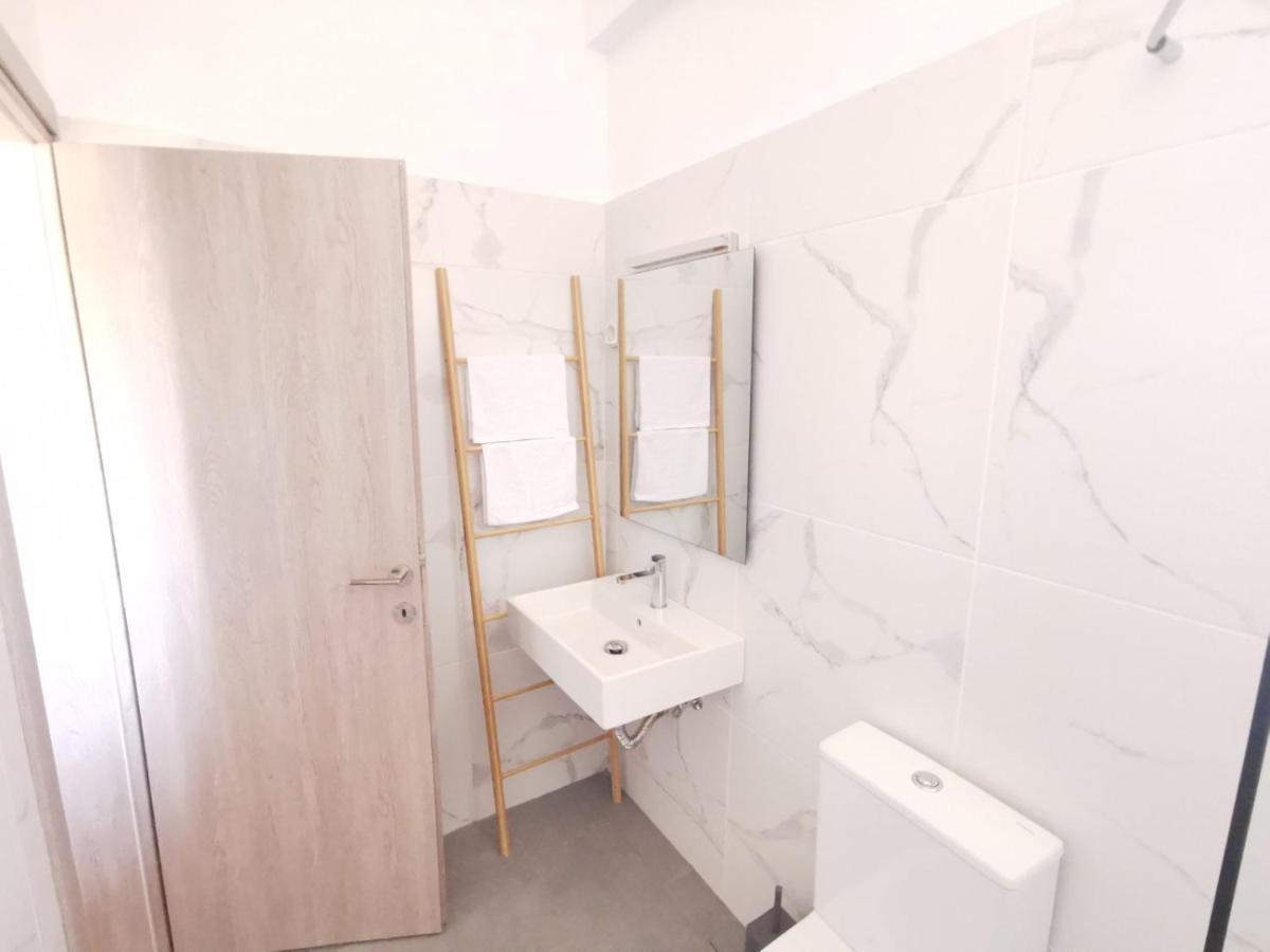 Bed and Breakfast Stalis Drops Экстерьер фото